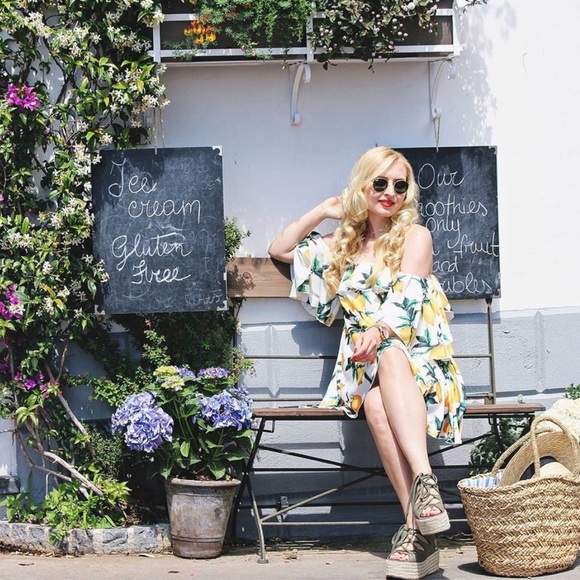 ‼️RESTOCKED‼️🍋 LEMON Print off the shoulder Dress - Picture 4 of 8